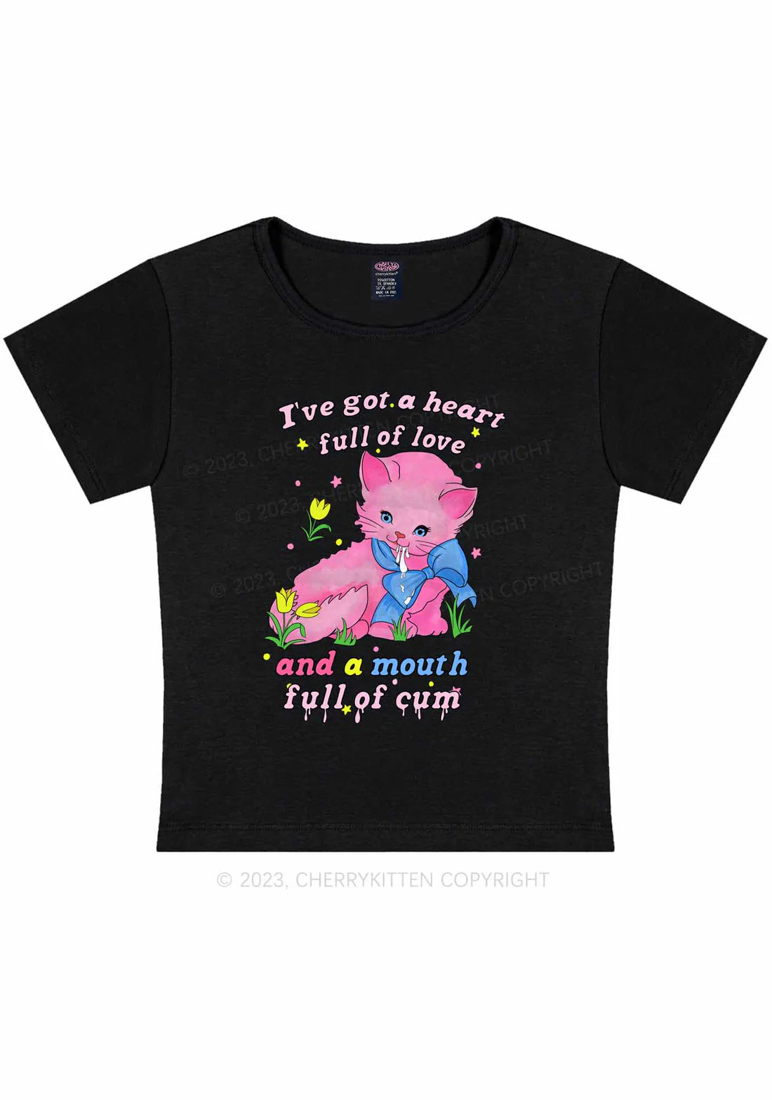 baby tee met de de tekst I've got a heart full of love and a mouth full of cum, milkshake festival outfit