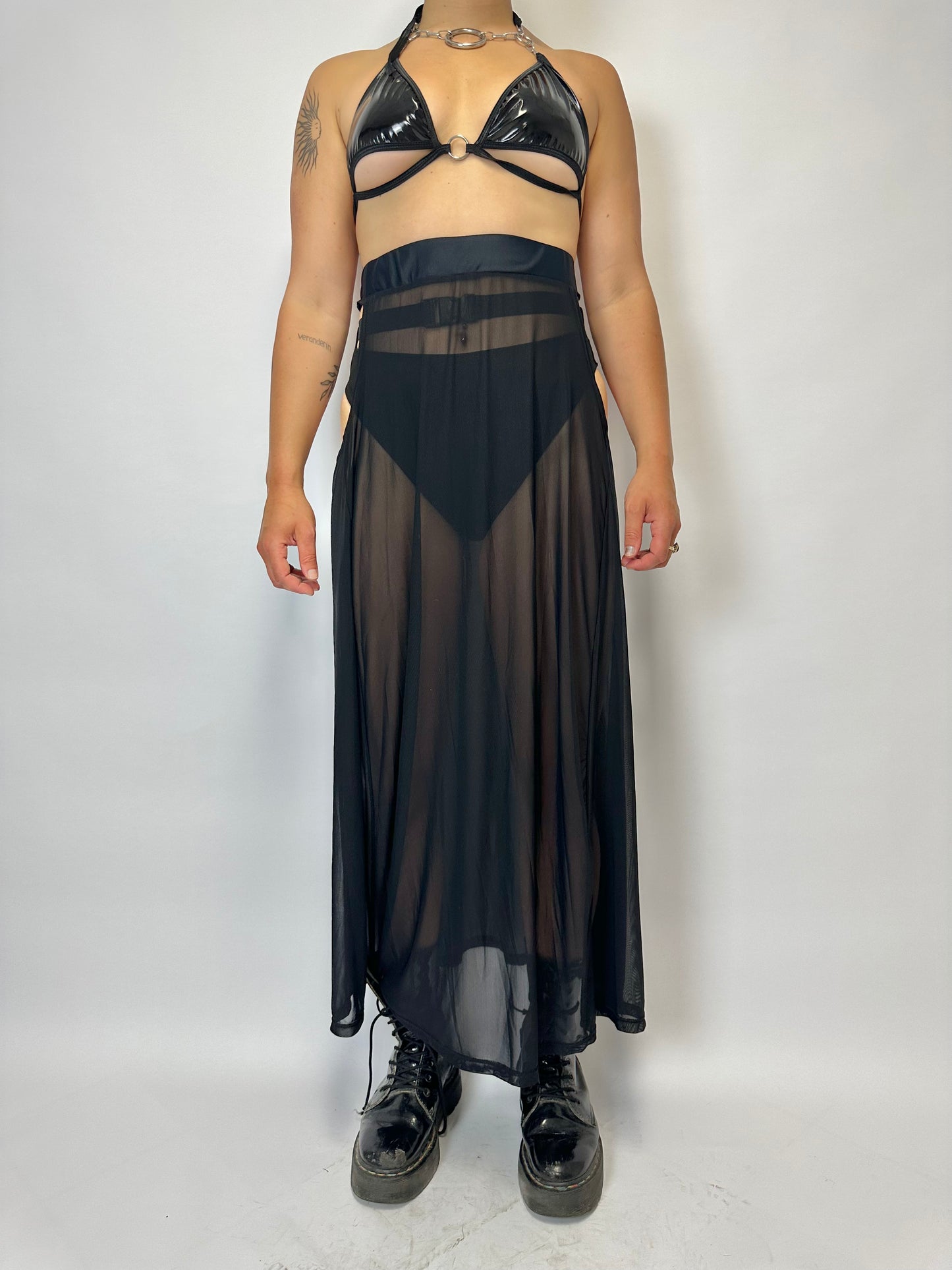 mesh rok, transparante rok, rave rok met cut outs, ravewear, partywear, festivalwear, festival rok, techno rok
