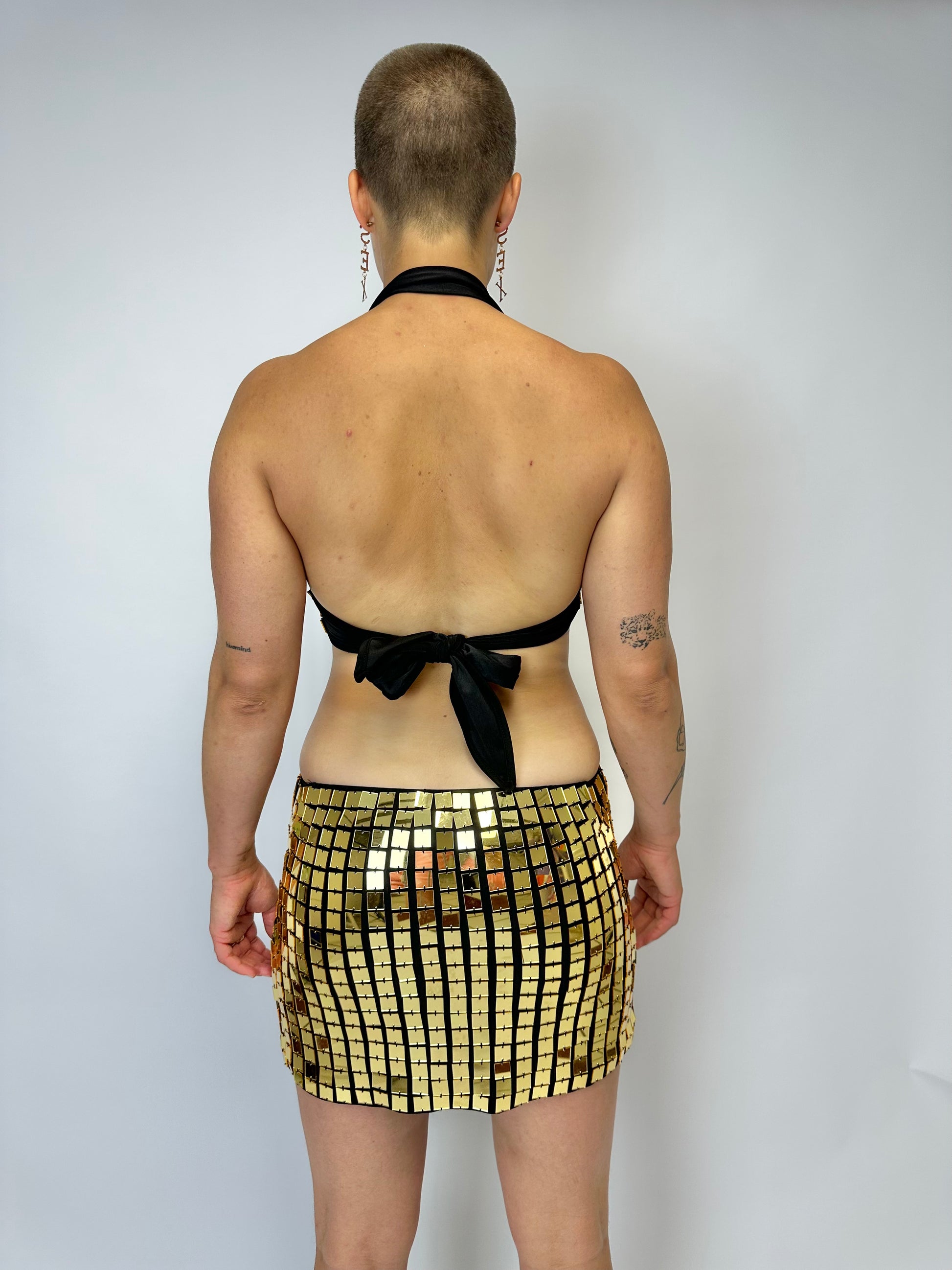 mirror jurk, festival jurk, gouden festival jurk, milkshake festival jurk, milkshake festival outfit, party dress, gouden party jurk, festival outfit