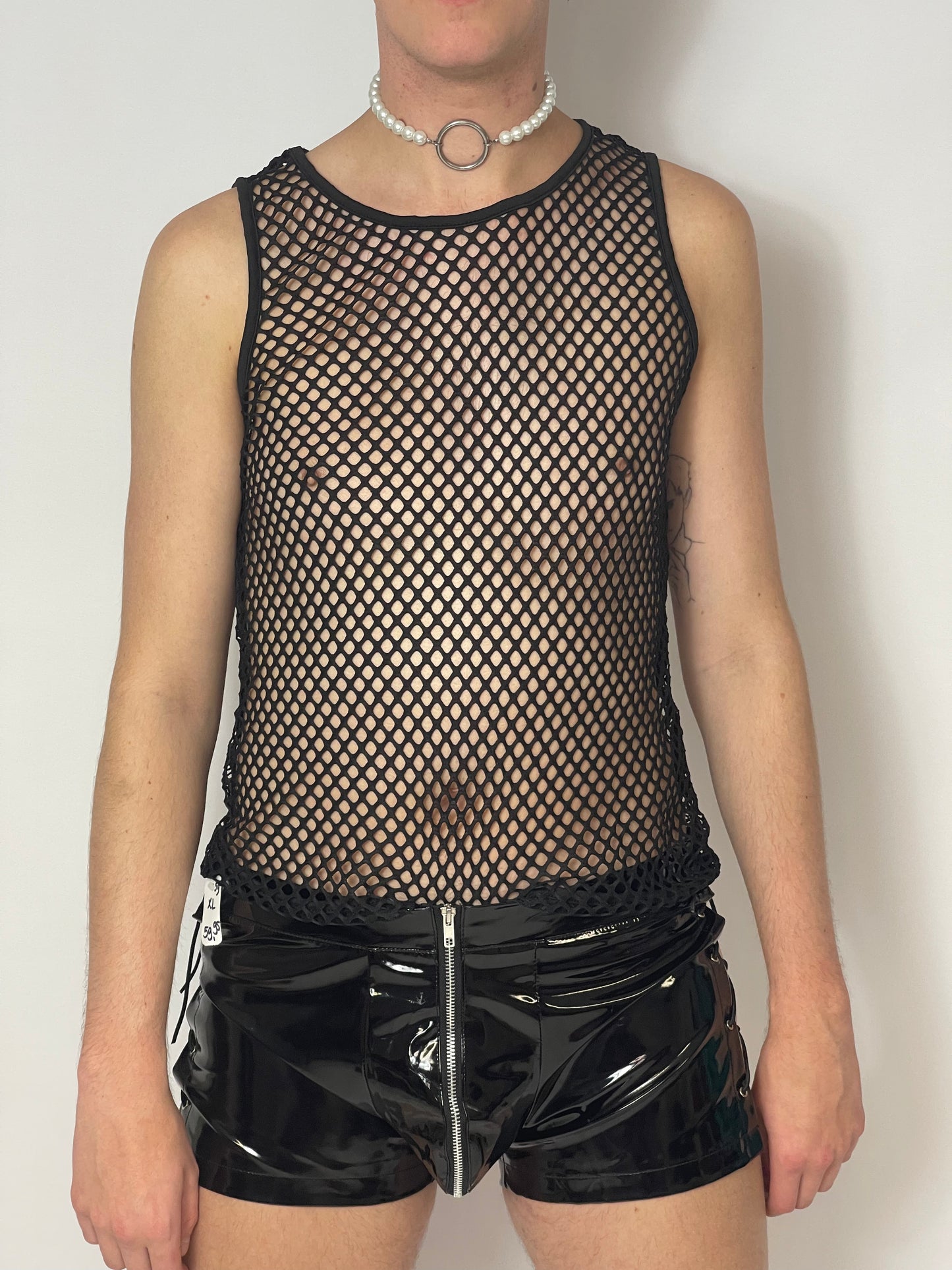 man met fishnet, techno outfit