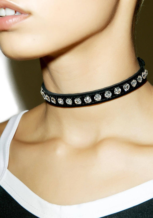 zwarte lak choker met rhinestones