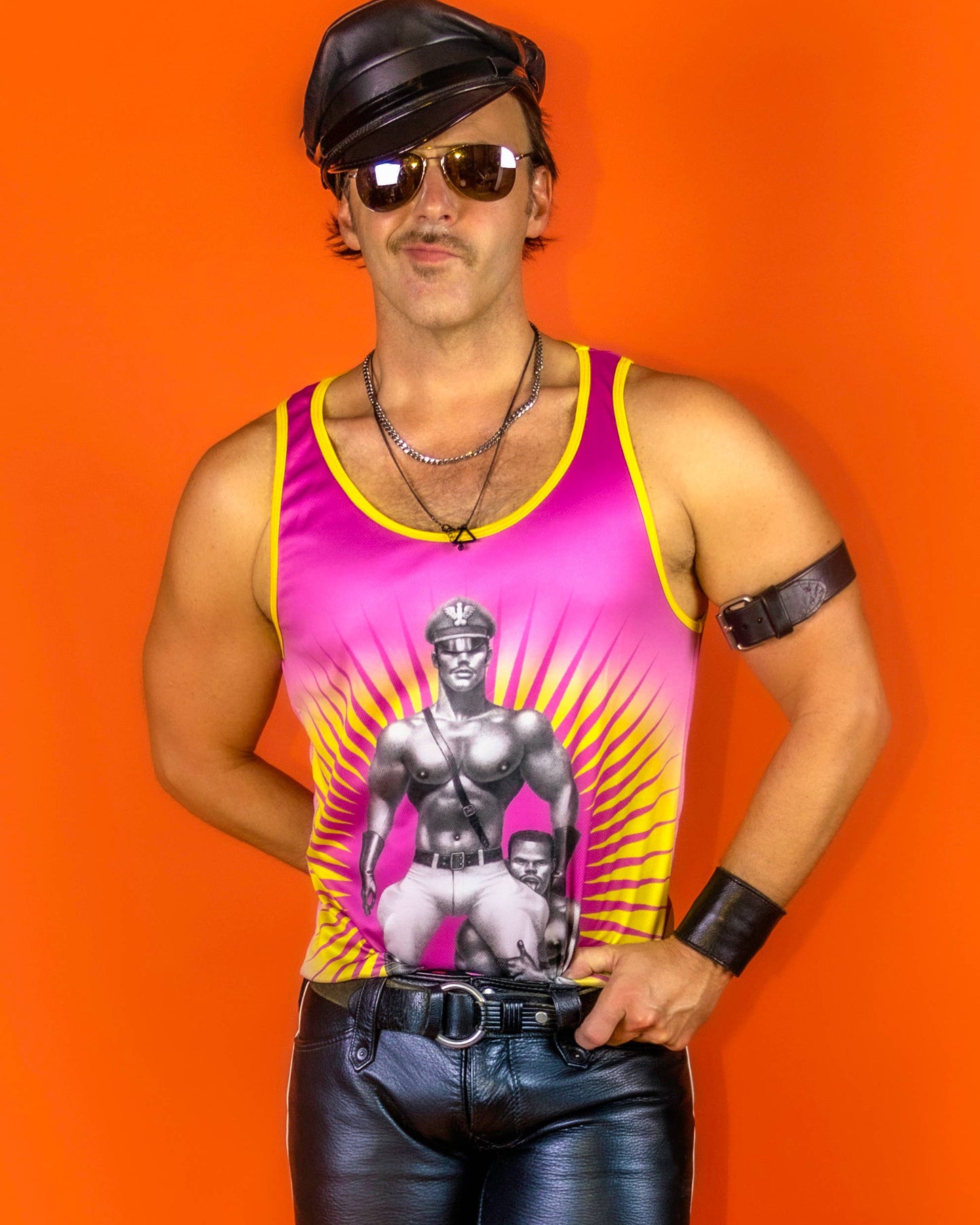 Peachy Kings - Tom of Finland Mesh Tank Top — "Sir/Boy" - Roze en geel