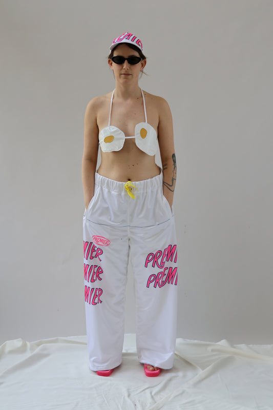 een bikini in de vorm van een gebakken ei