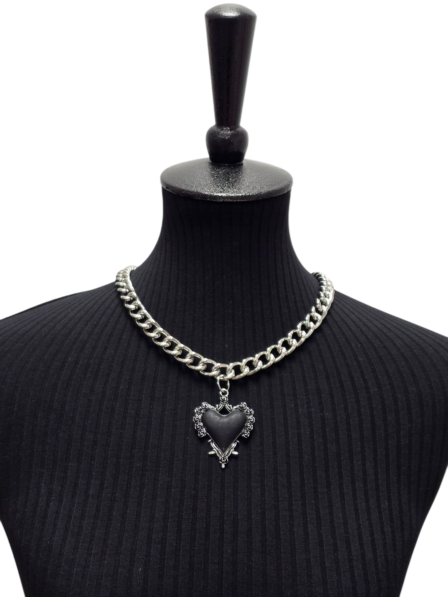 chain heart necklace