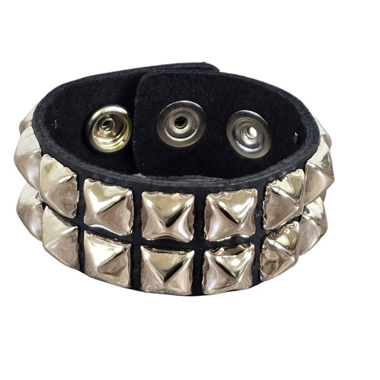 Funk Plus - Pyramid stud leren armband