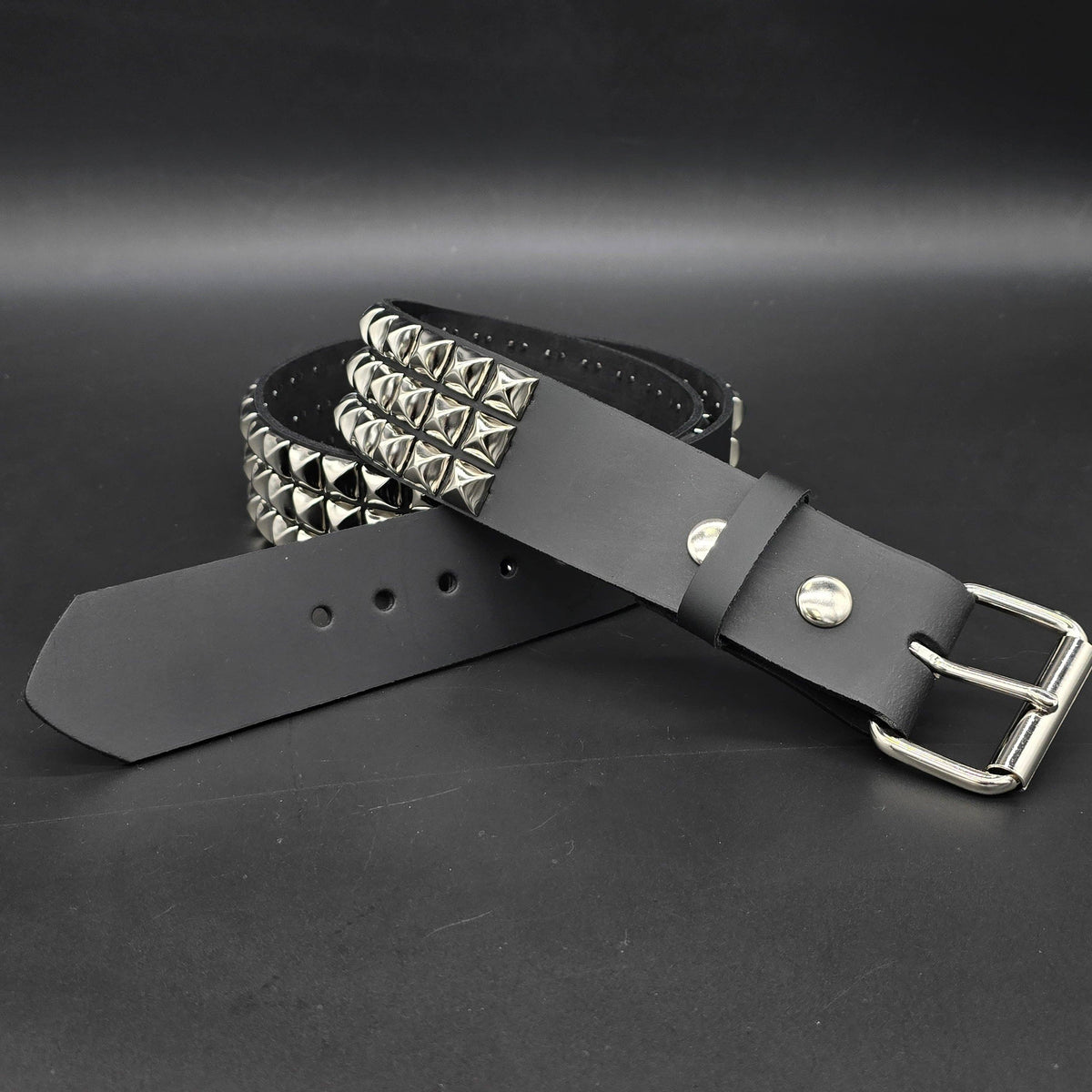 Funk Plus - Leren rave belt - 3 rijen pyramid studs - Zwart