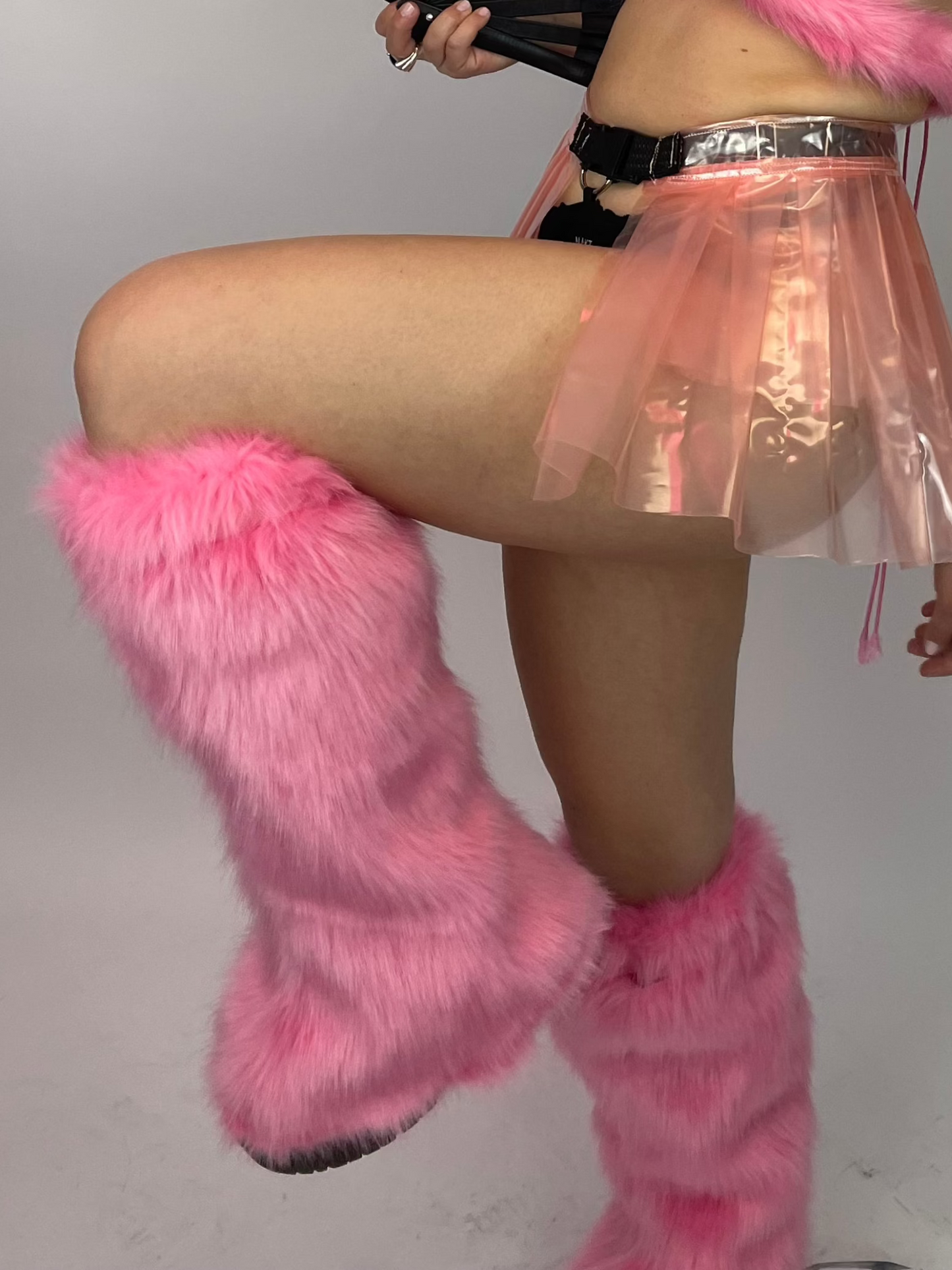 roze fluffy beenwarmers, ravewear