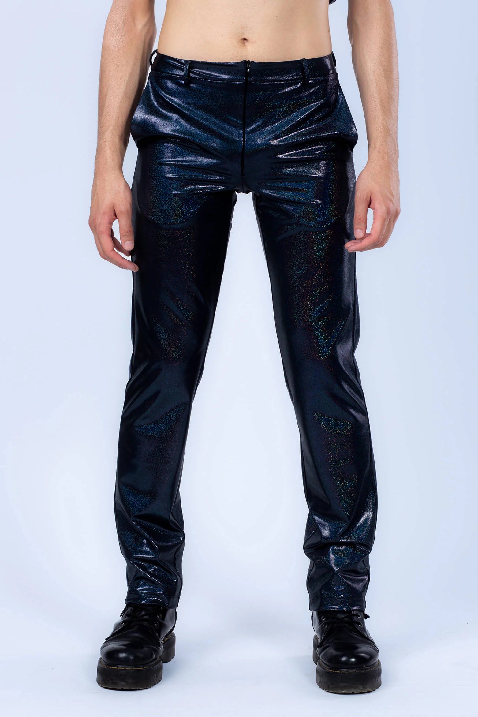 zwarte holografische broek, rave outfit