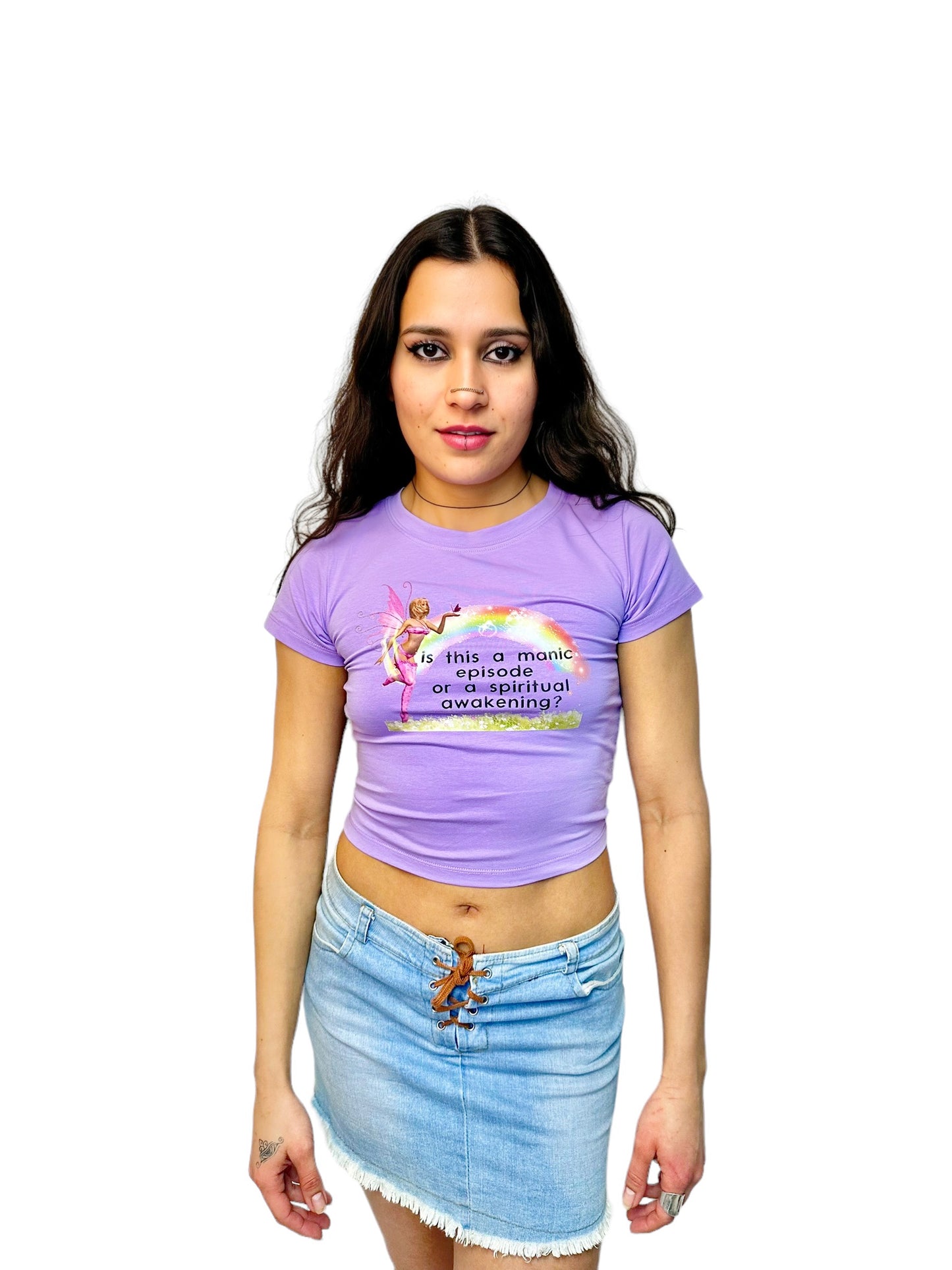 meisje met paarse croptop met elfje, ravewear