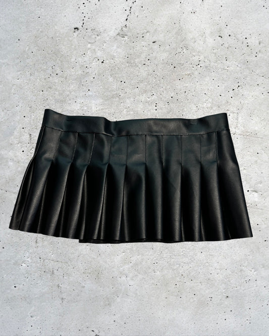 FAC SHOP - "All nighter Rave Skirt" - Faux leather pleated skirt with buckle - Black