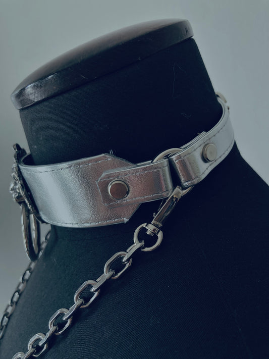 House of Marmol - Choker met zilveren leeuwenkop en chain - Zilver, vegan leer en metaal